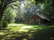 Catskill Pines, A Cozy vacation rental Cottage in the Mountains